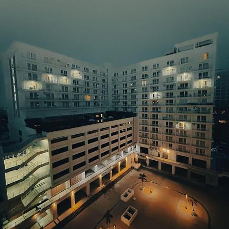 Dolphin Inn & Suites Manhattan Lucknow Exterior photo
